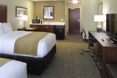 Comfort Inn & Suites and Mainstay Suites